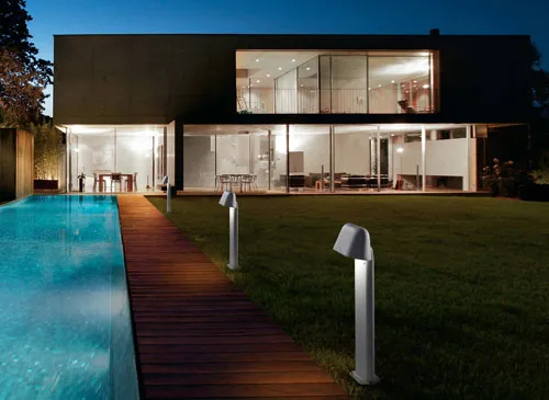 iluminar-los-alrededores-de-la-piscina