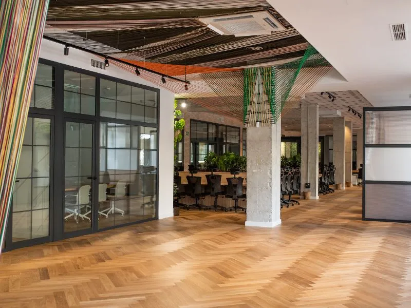 illuminate-specified-areas-coworking